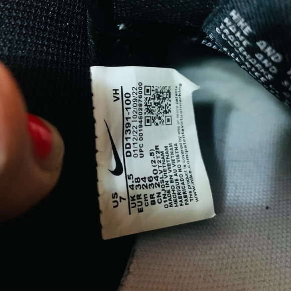 SOLD OUT Nike dunk low women Size :7 US  24 Cm - Picture 3 of 7